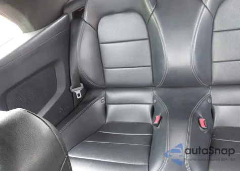 2015 Ford Mustang Ecoboost Premium z USA, uszkodzony, nr VIN 1FATP8UH6F5409659